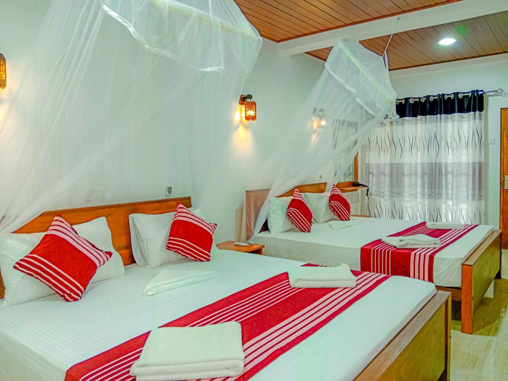 Sigiriya Peacock Homestay Ngoại thất bức ảnh