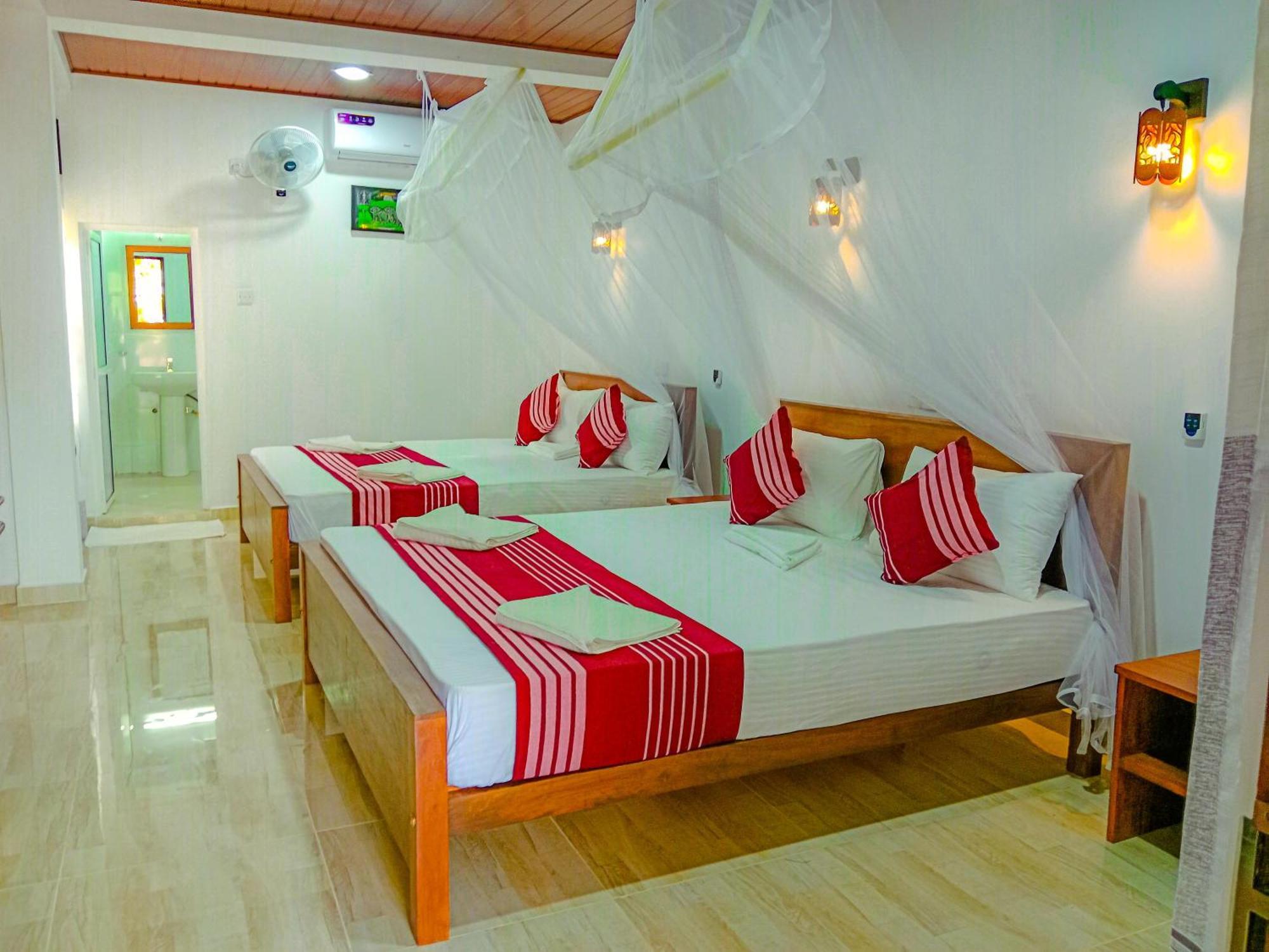 Sigiriya Peacock Homestay Ngoại thất bức ảnh