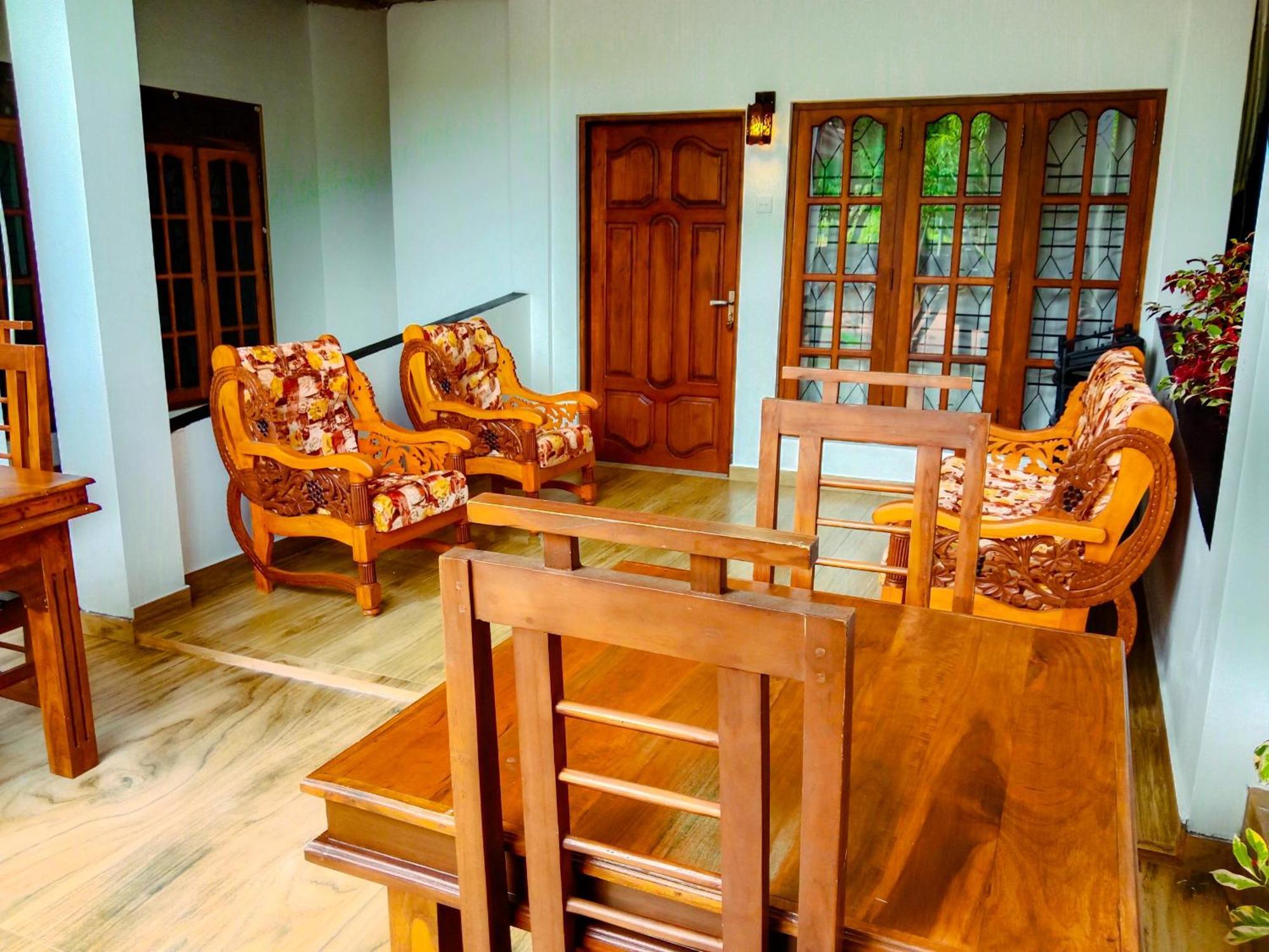 Sigiriya Peacock Homestay Ngoại thất bức ảnh