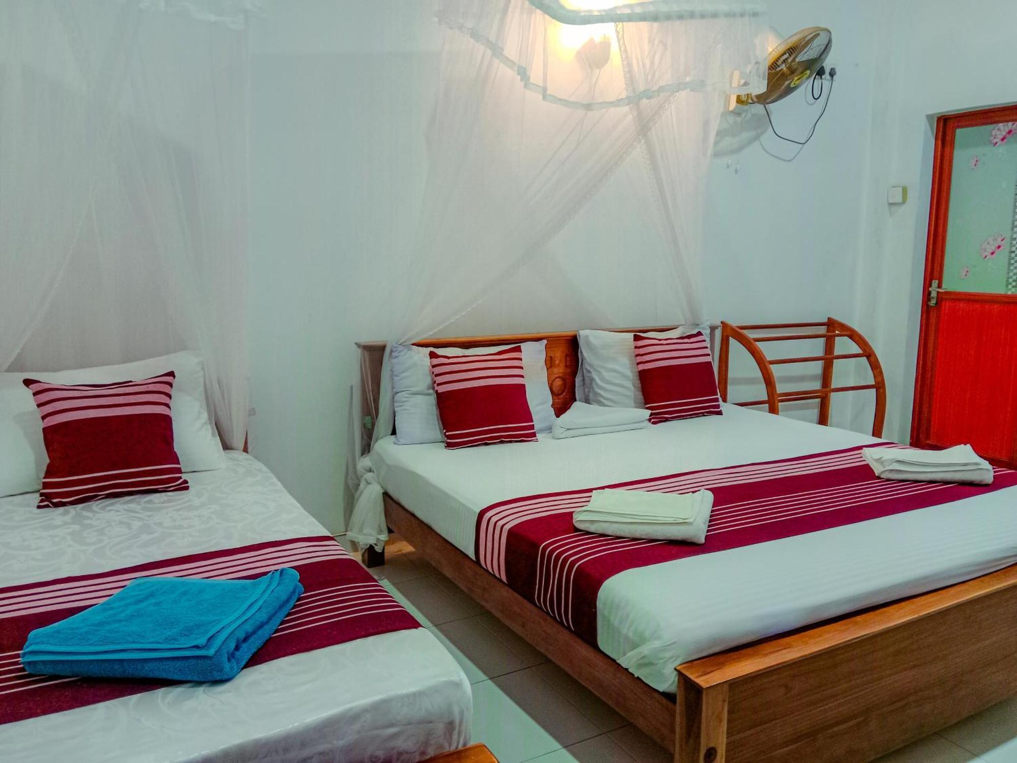 Sigiriya Peacock Homestay Ngoại thất bức ảnh