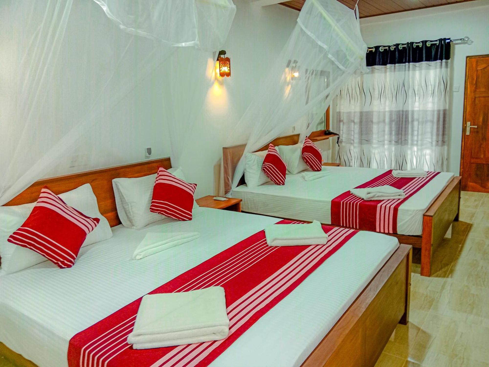 Sigiriya Peacock Homestay Ngoại thất bức ảnh