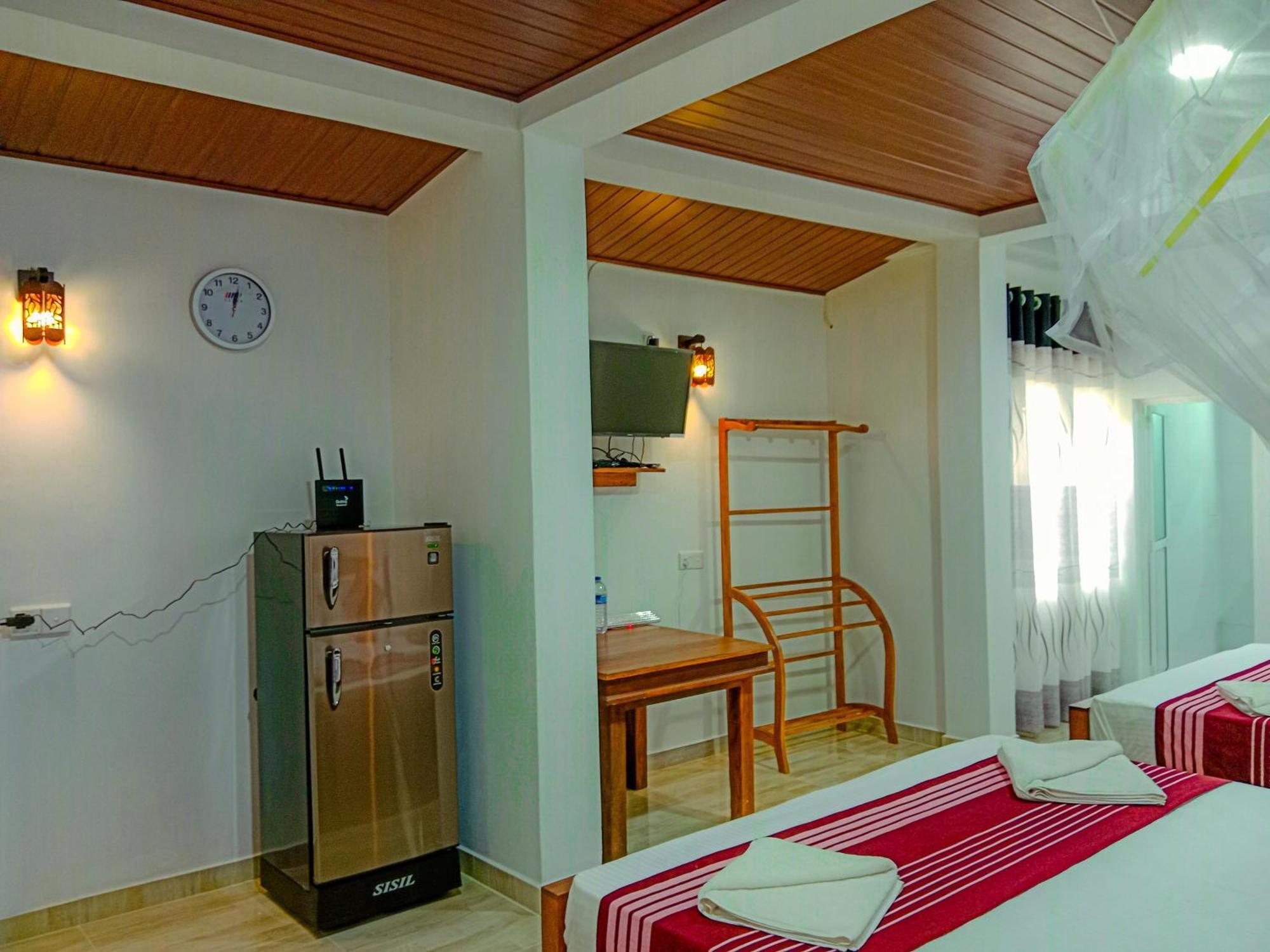 Sigiriya Peacock Homestay Ngoại thất bức ảnh