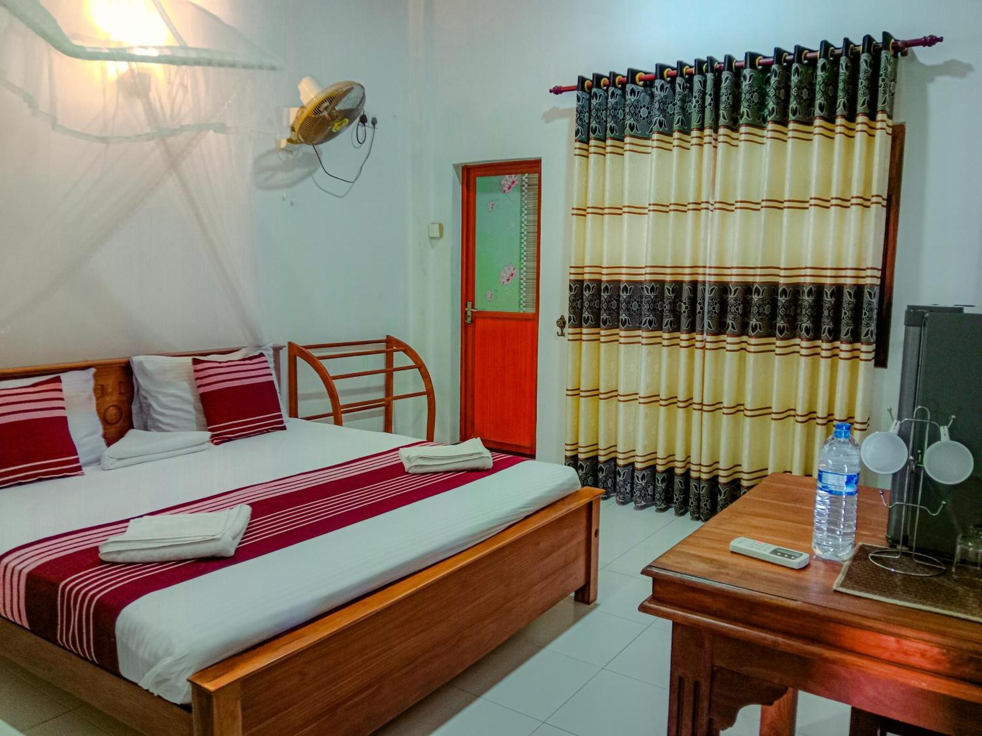 Sigiriya Peacock Homestay Ngoại thất bức ảnh