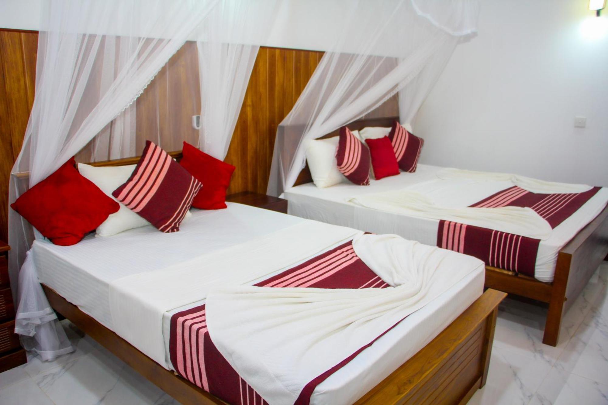 Sigiriya Peacock Homestay Ngoại thất bức ảnh
