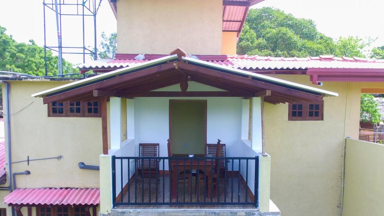 Sigiriya Peacock Homestay Ngoại thất bức ảnh