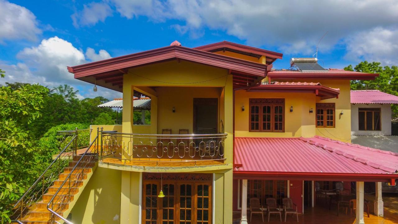 Sigiriya Peacock Homestay Ngoại thất bức ảnh